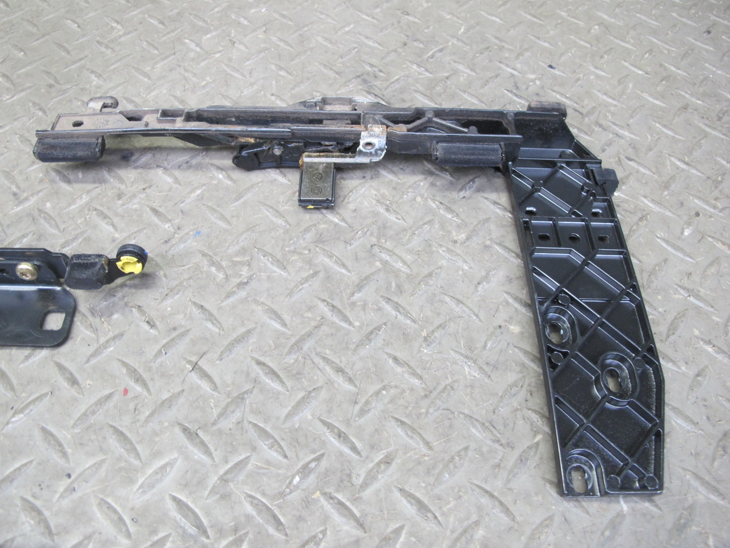 96-98 Mercedes W140 C140 CL Coupe Sunroof Hinge Bracket Support Panel OEM