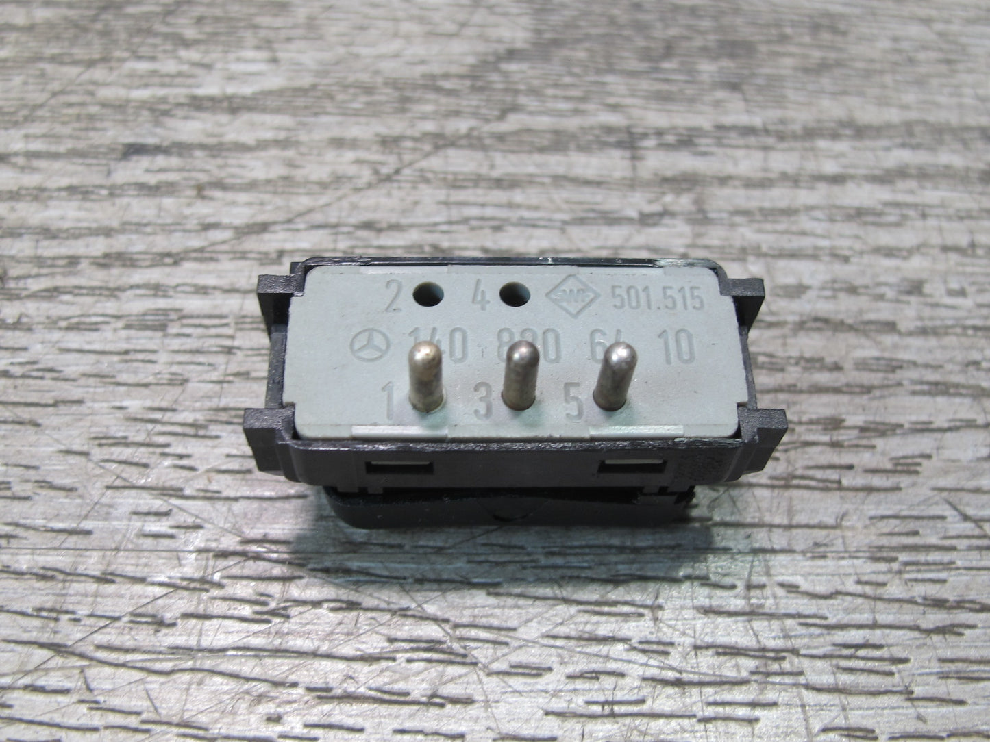 96-99 Mercedes W140 C140 CL Coupe Seat Belt Feeder Button Switch 1408206410 OEM