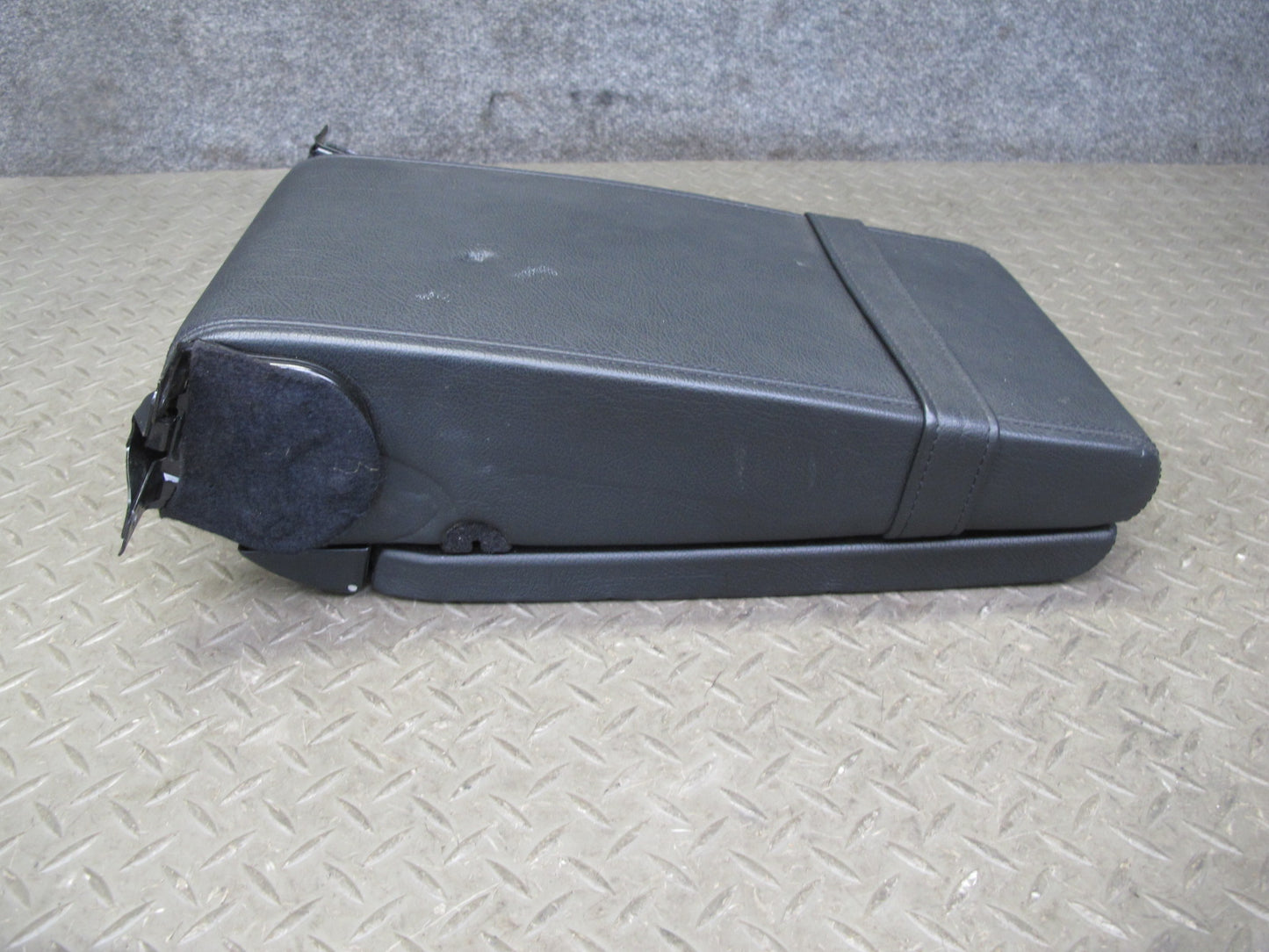 96-99 Mercedes W140 C140 CL Coupe Rear Folding Armrest CUP Holder OEM