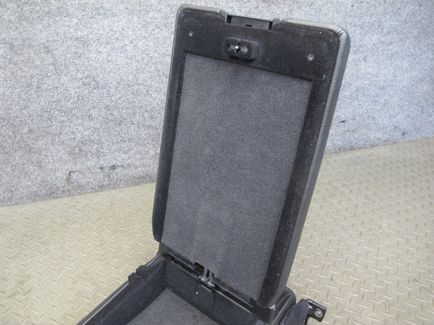 96-99 Mercedes W140 C140 CL Coupe Rear Folding Armrest CUP Holder OEM