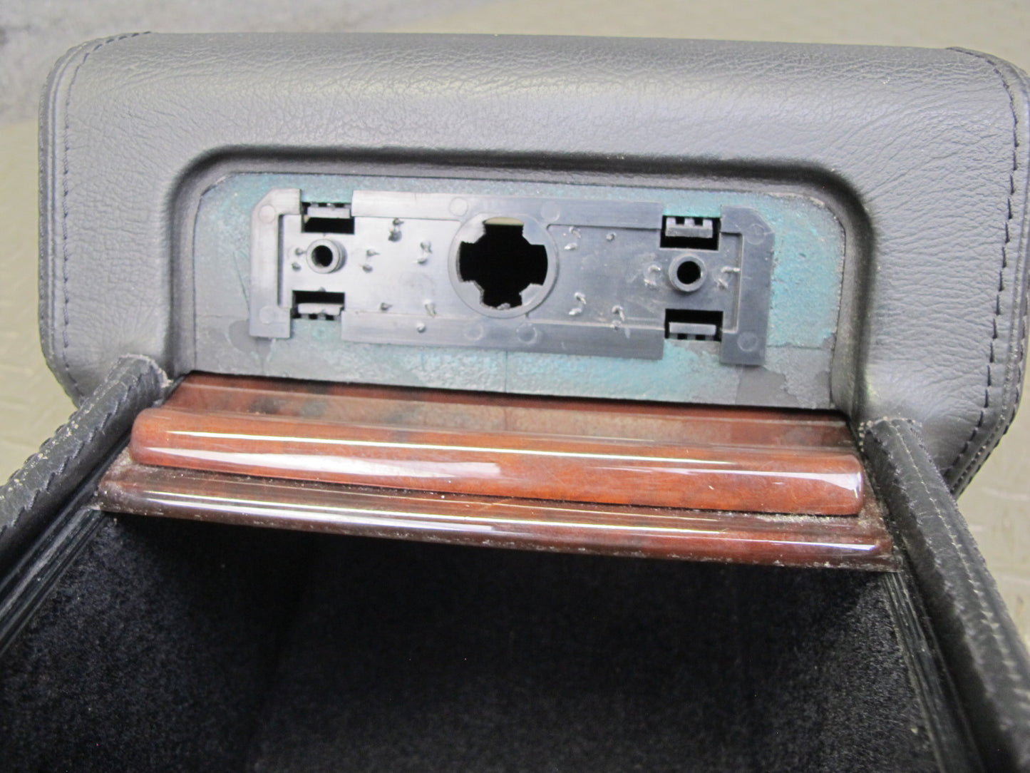 96-99 Mercedes W140 C140 CL Coupe Rear Center Console Compartment Storage OEM