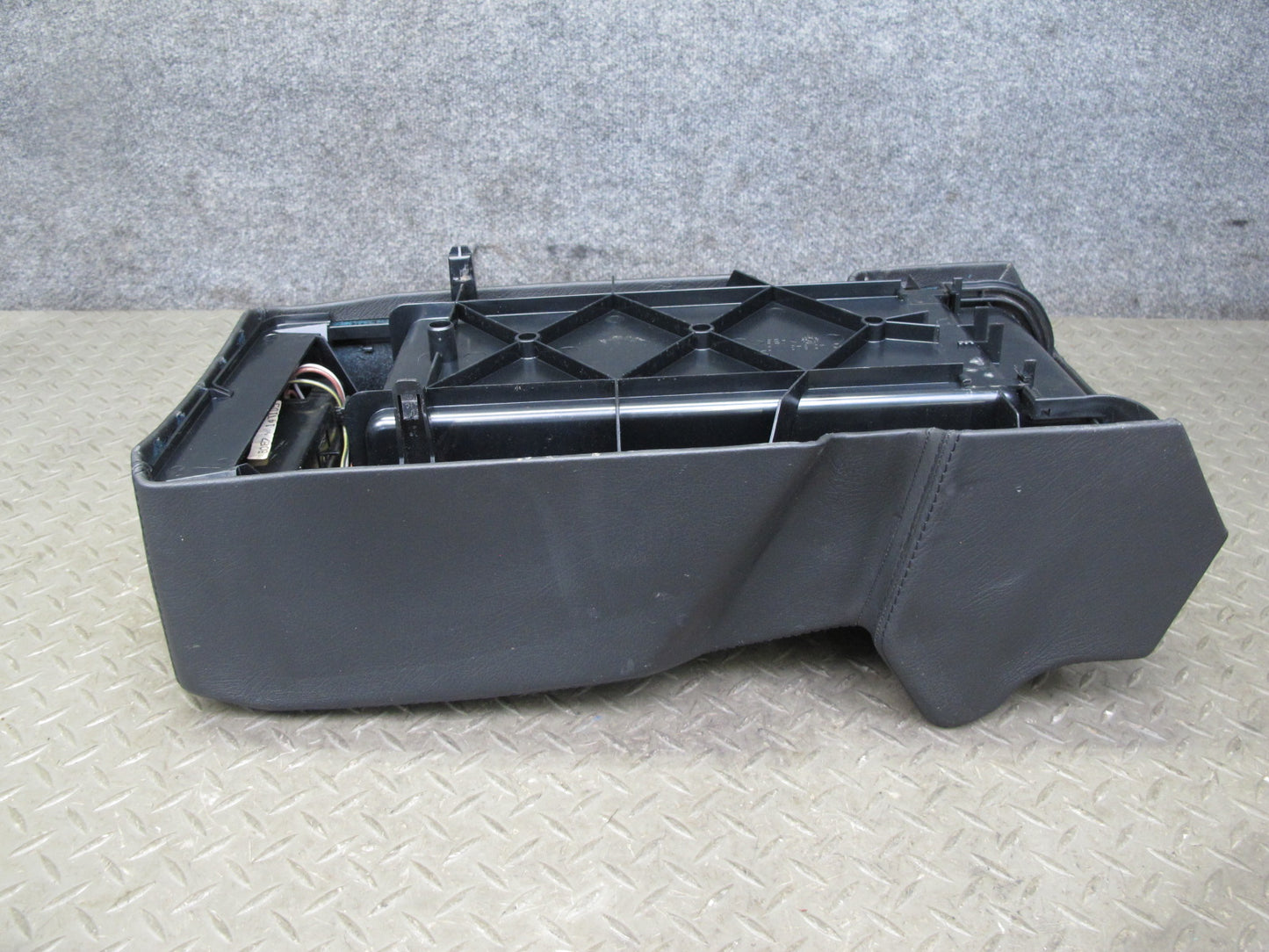96-99 Mercedes W140 C140 CL Coupe Rear Center Console Compartment Storage OEM