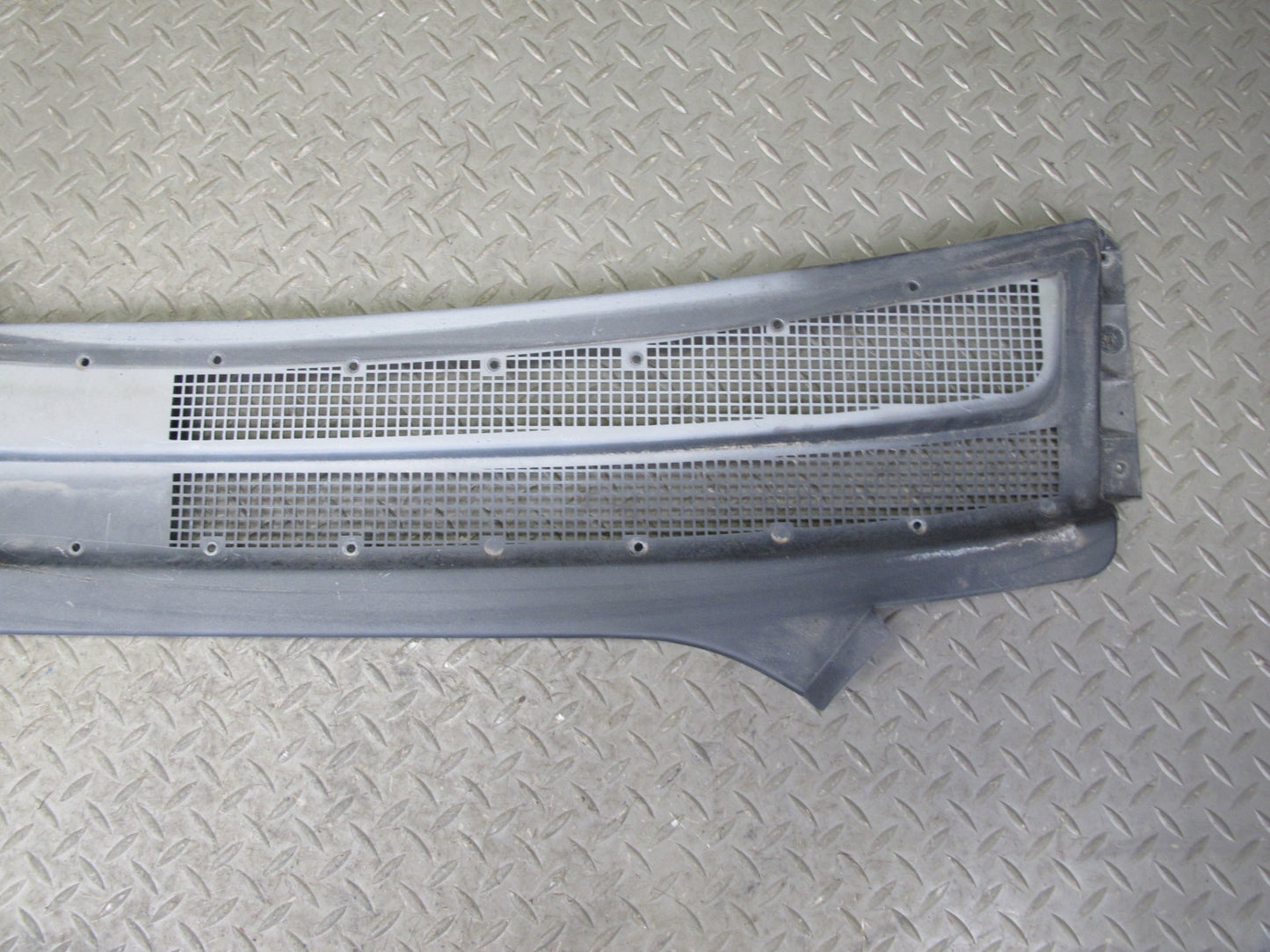 96-99 Mercedes W140 C140 Cl-class Coupe Set of 2 Front Wiper Cowl Trim Panel OEM
