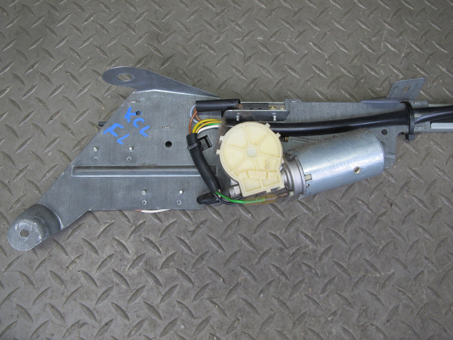 96-99 MERCEDES W140 COUPE CL600 FRONT RIGHT & LEFT SIDE SEATBELT RETRACTOR W/ EXTENDER FEEDER SET OEM