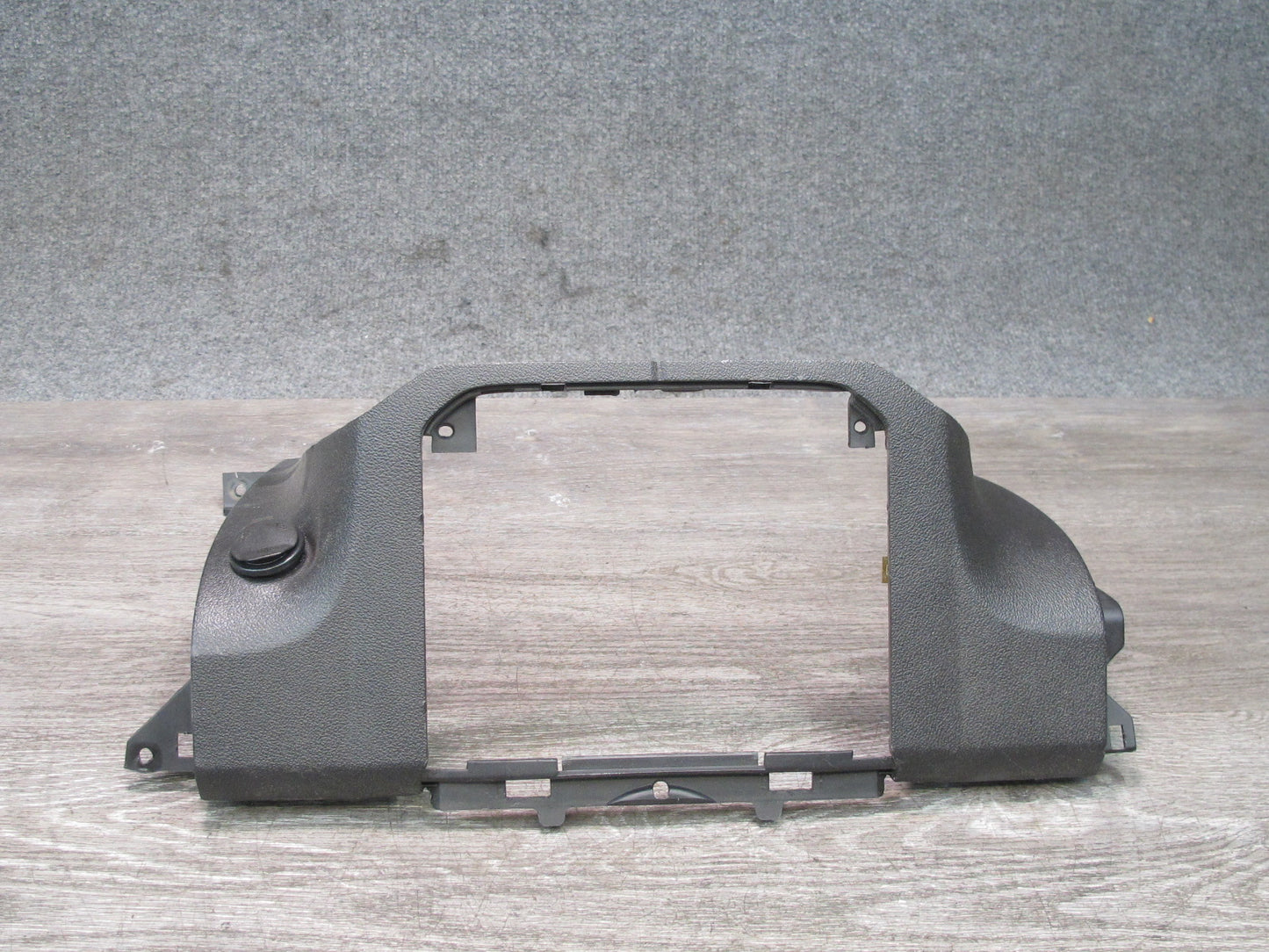 07-10 Saturn SKY Dash Front Radio Trim Bezel Cover Panel 15905045 OEM