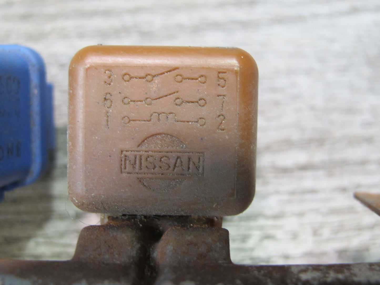 90-96 Nissan 300ZX Z32 Set of 2 Relay w Mount Bracket Assembly OEM