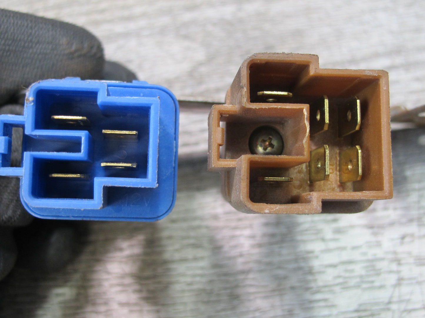 90-96 Nissan 300ZX Z32 Set of 2 Relay w Mount Bracket Assembly OEM