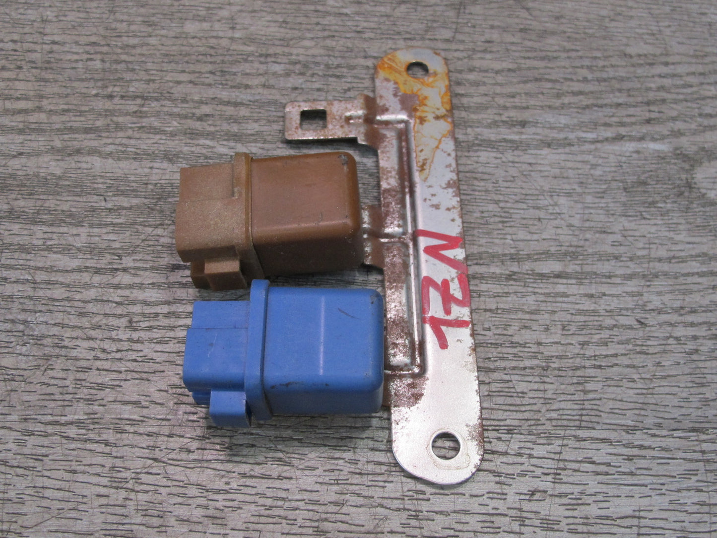 90-96 Nissan 300ZX Z32 Set of 2 Relay w Mount Bracket Assembly OEM