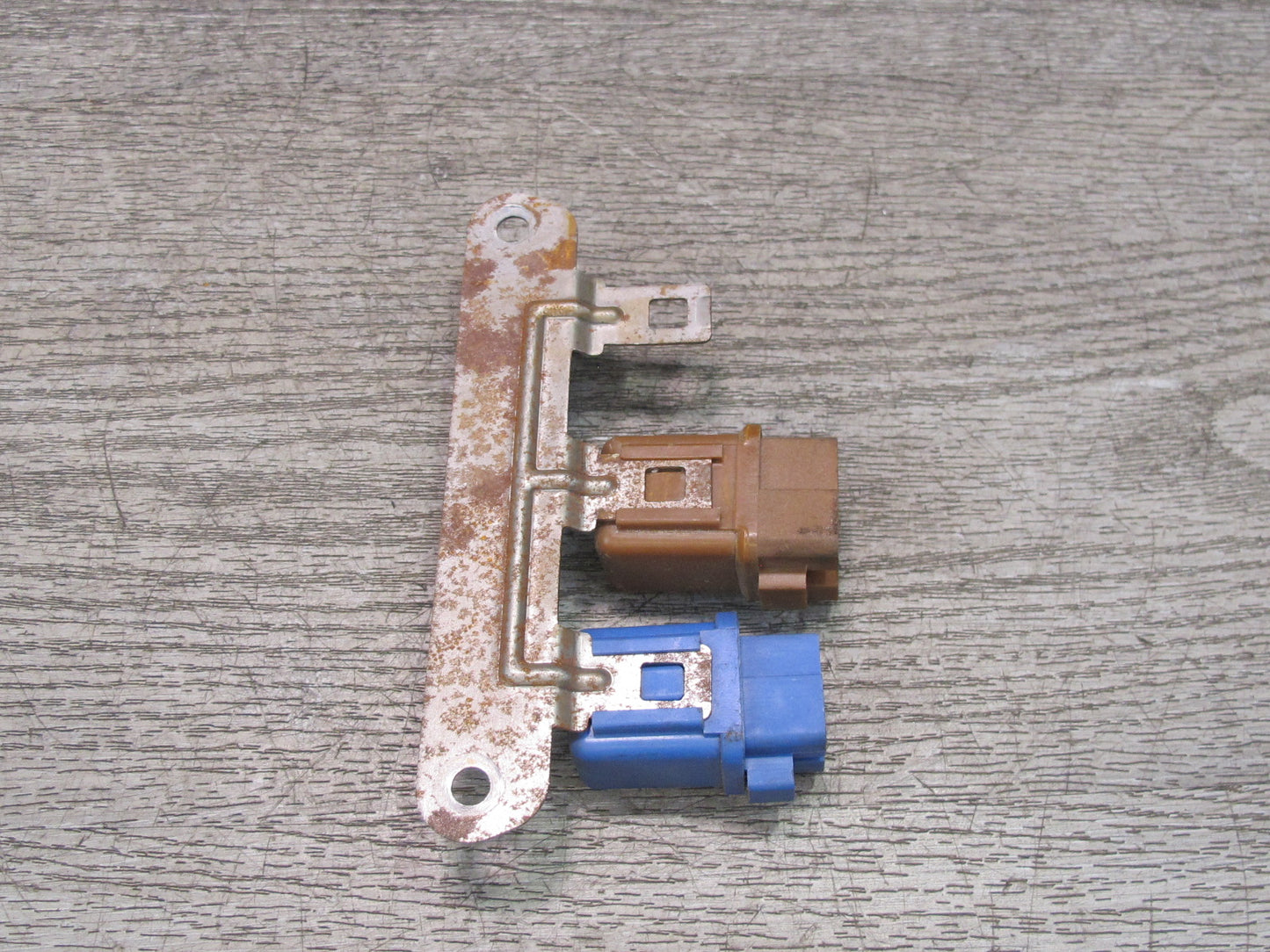 90-96 Nissan 300ZX Z32 Set of 2 Relay w Mount Bracket Assembly OEM