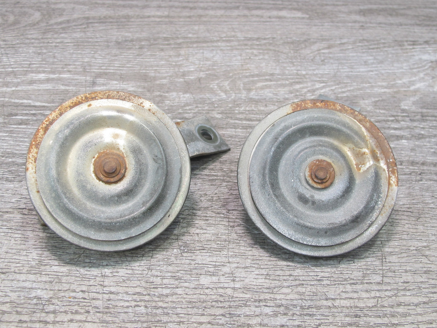 90-96 Nissan Z32 300ZX Set of 2 High & Low Tone Note Pitch Horn Signal OEM