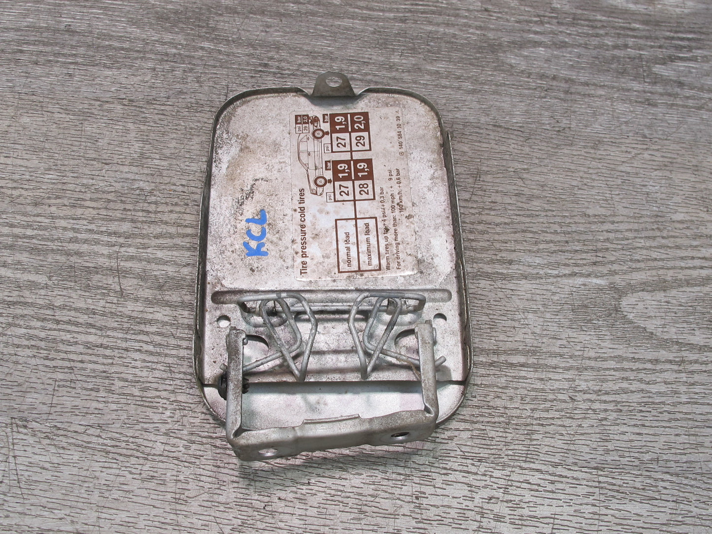 96-99 Mercedes W140 C140 Cl-class Fuel Tank Filler Door Lid Cover OEM
