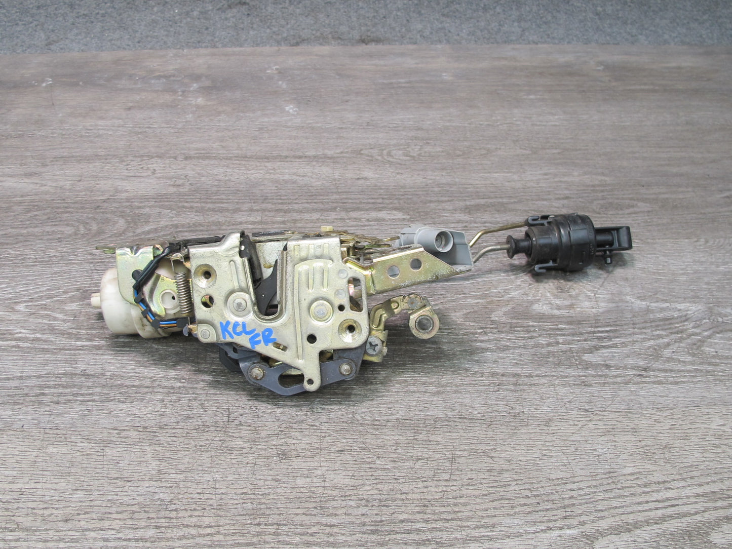 96-99 Mercedes W140 C140 CL Coupe Right Door Lock Latch Actuator OEM