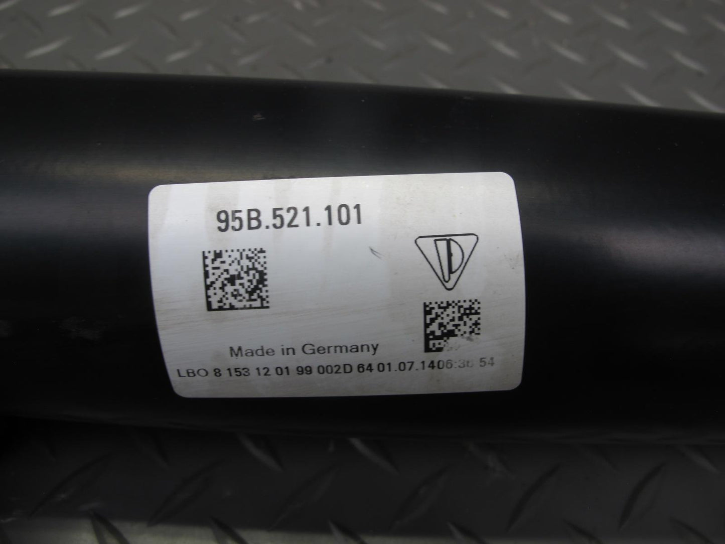 2015-2016 Porsche Macan 3.0L 3.6L AWD Rear Driveshaft Drive Shaft 126K 95B521101