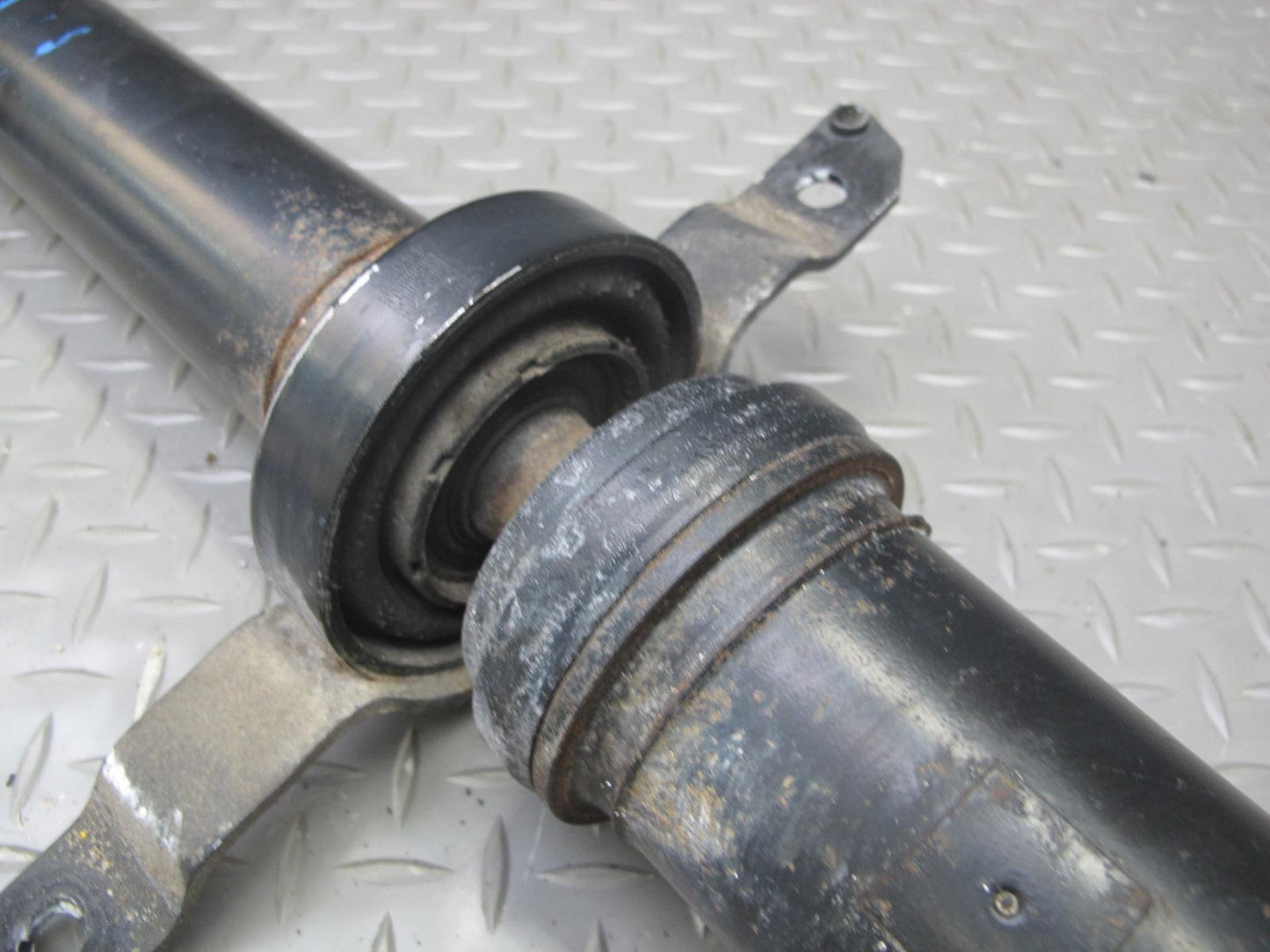 2015-2016 Porsche Macan 3.0L 3.6L AWD Rear Driveshaft Drive Shaft 126K 95B521101