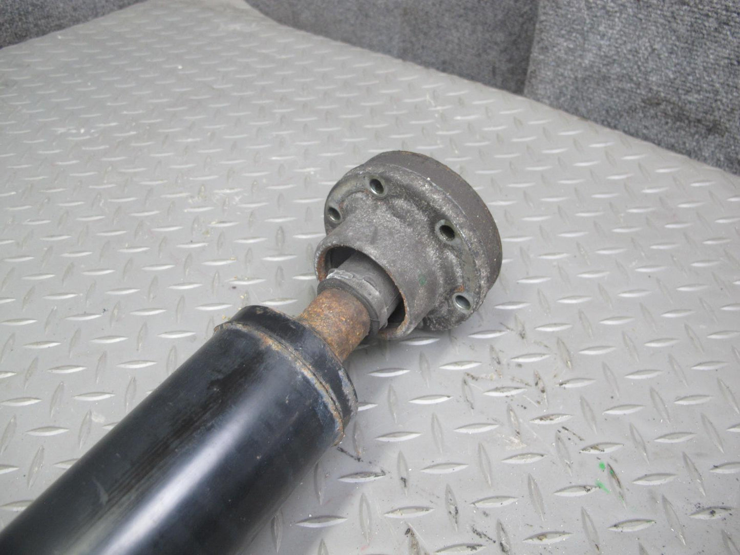 2015-2016 Porsche Macan 3.0L 3.6L AWD Rear Driveshaft Drive Shaft 126K 95B521101