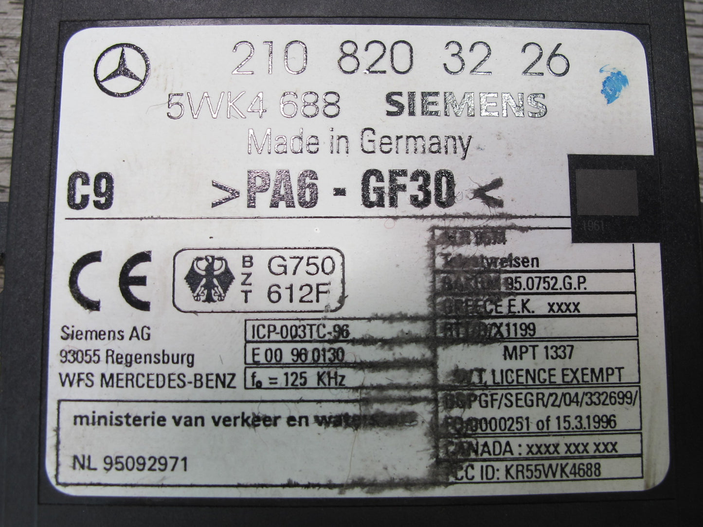 96-99 Mercedes W140 C140 Cl-class Anti Theft Locking Control Module OEM