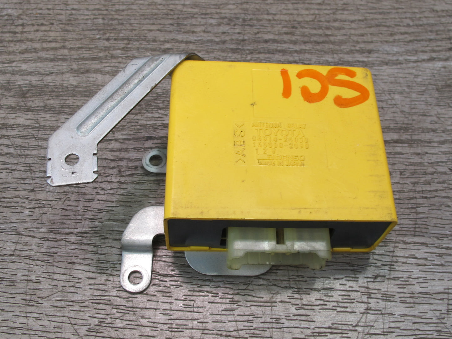 96-00 Lexus JZZ31L SC400 SC300 Radio Antenna Relay Module 85914-24030 OEM