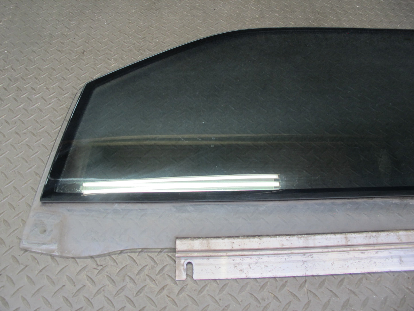 96-99 Mercedes W140 C140 Cl-class Coupe Left Door Glass Window OEM