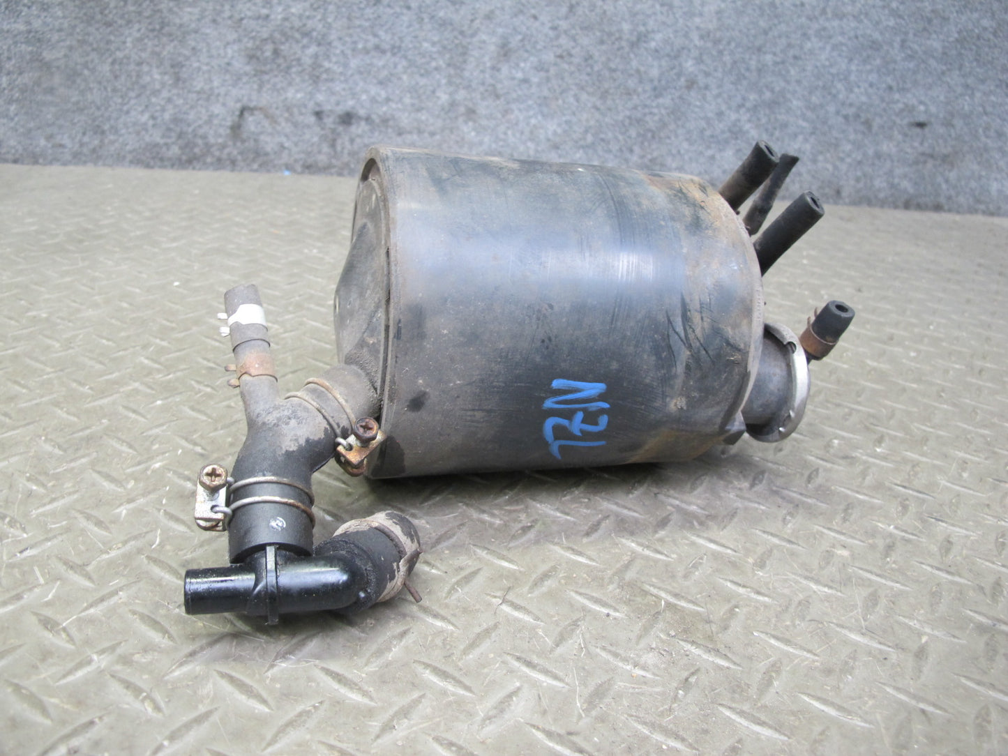 90-95 Nissan Z32 300ZX Turbo Fuel Evap Vapor Charcoal Canister 14950-40P01 OEM