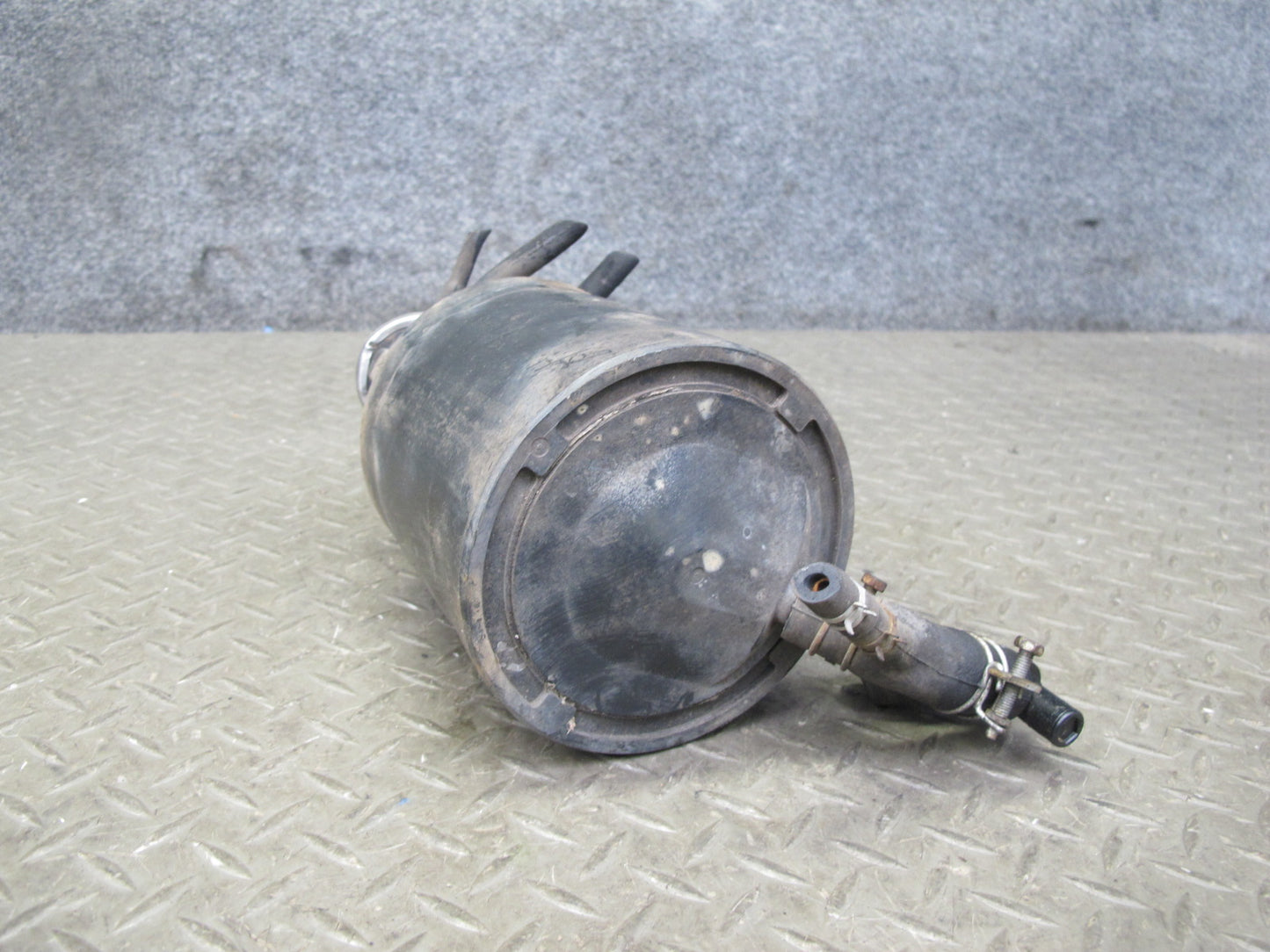 90-95 Nissan Z32 300ZX Turbo Fuel Evap Vapor Charcoal Canister 14950-40P01 OEM