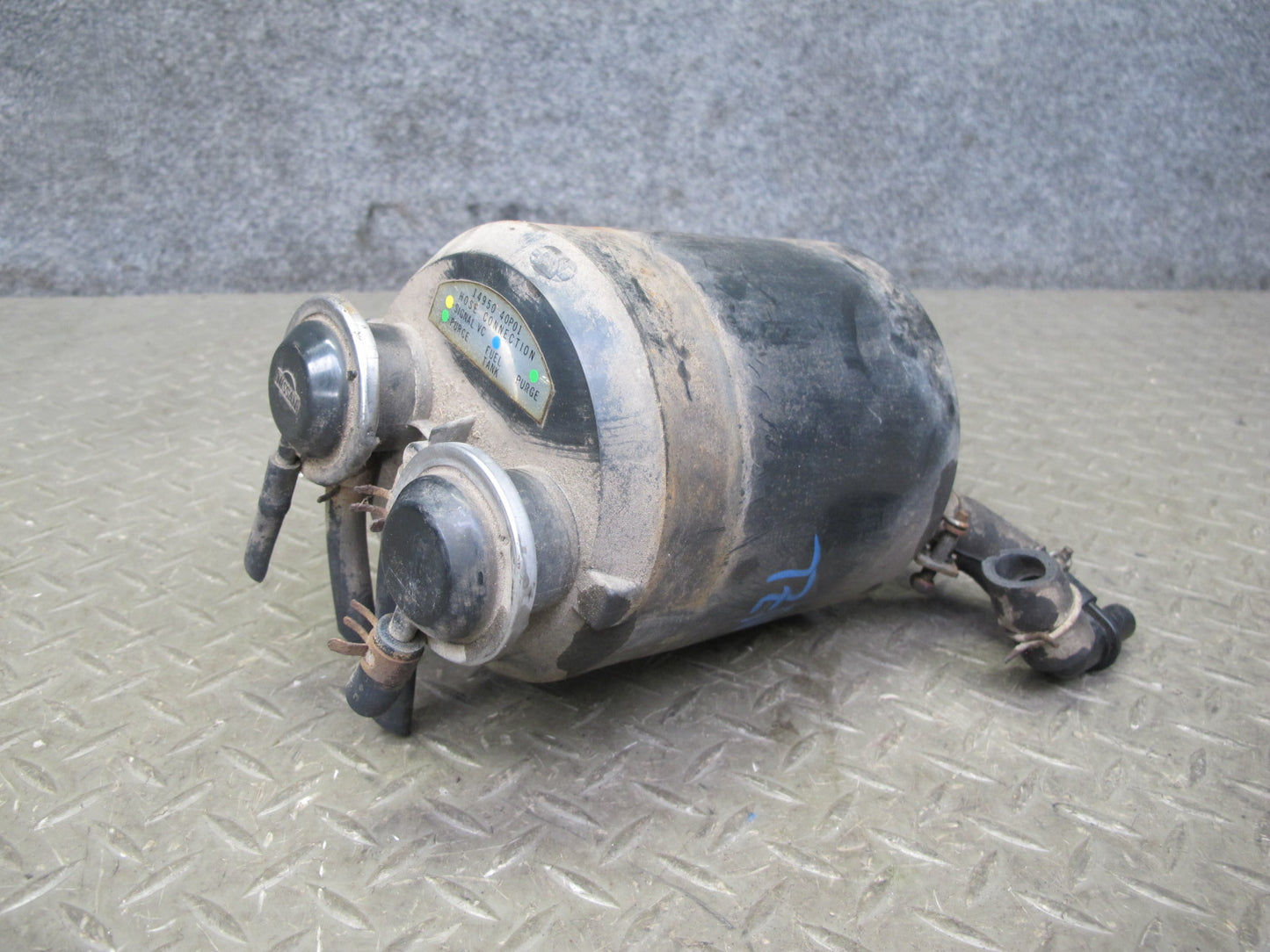 90-95 Nissan Z32 300ZX Turbo Fuel Evap Vapor Charcoal Canister 14950-40P01 OEM