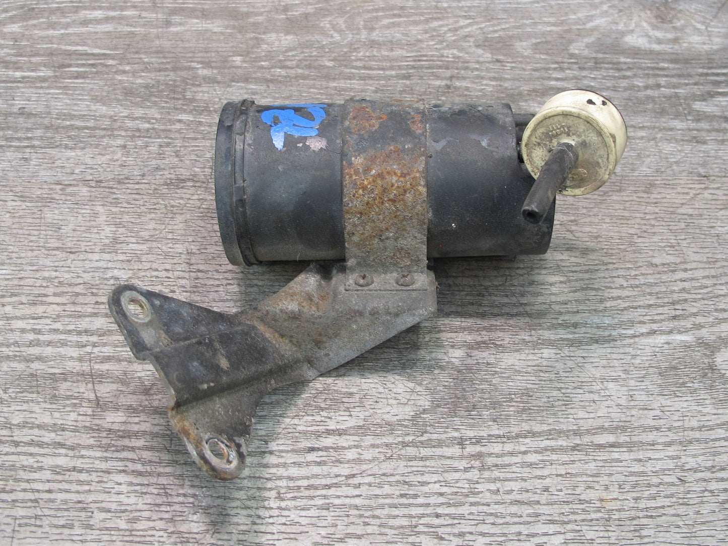 90-96 Nissan Z32 300ZX Turbo Vacuum Solenoid Purge Valve Vacuum Tank OEM