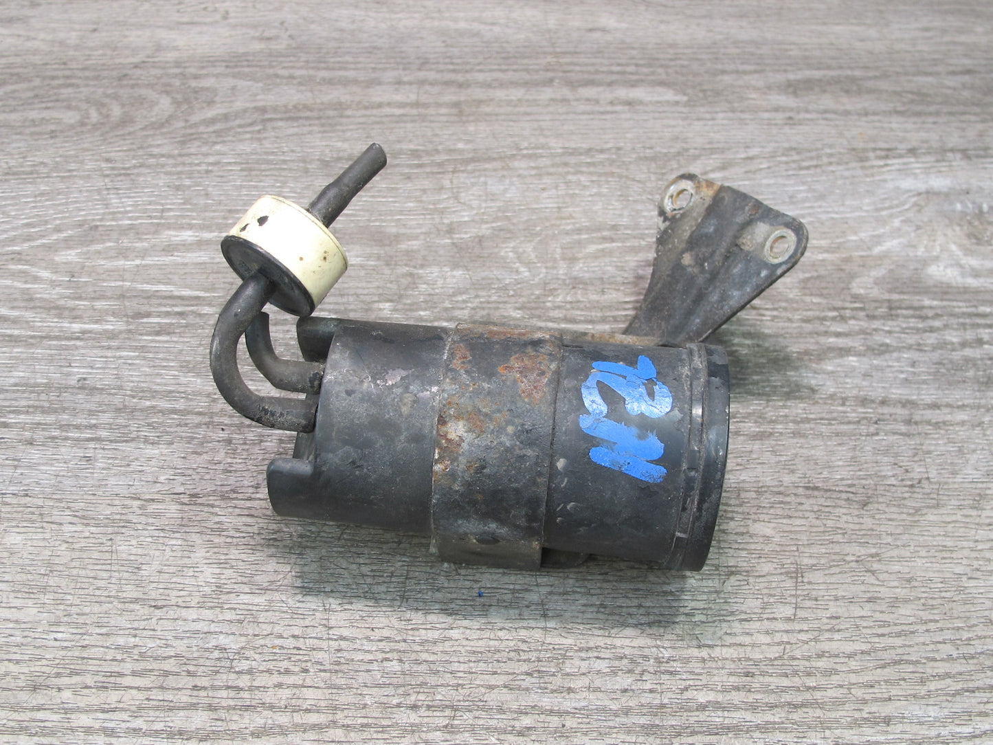 90-96 Nissan Z32 300ZX Turbo Vacuum Solenoid Purge Valve Vacuum Tank OEM