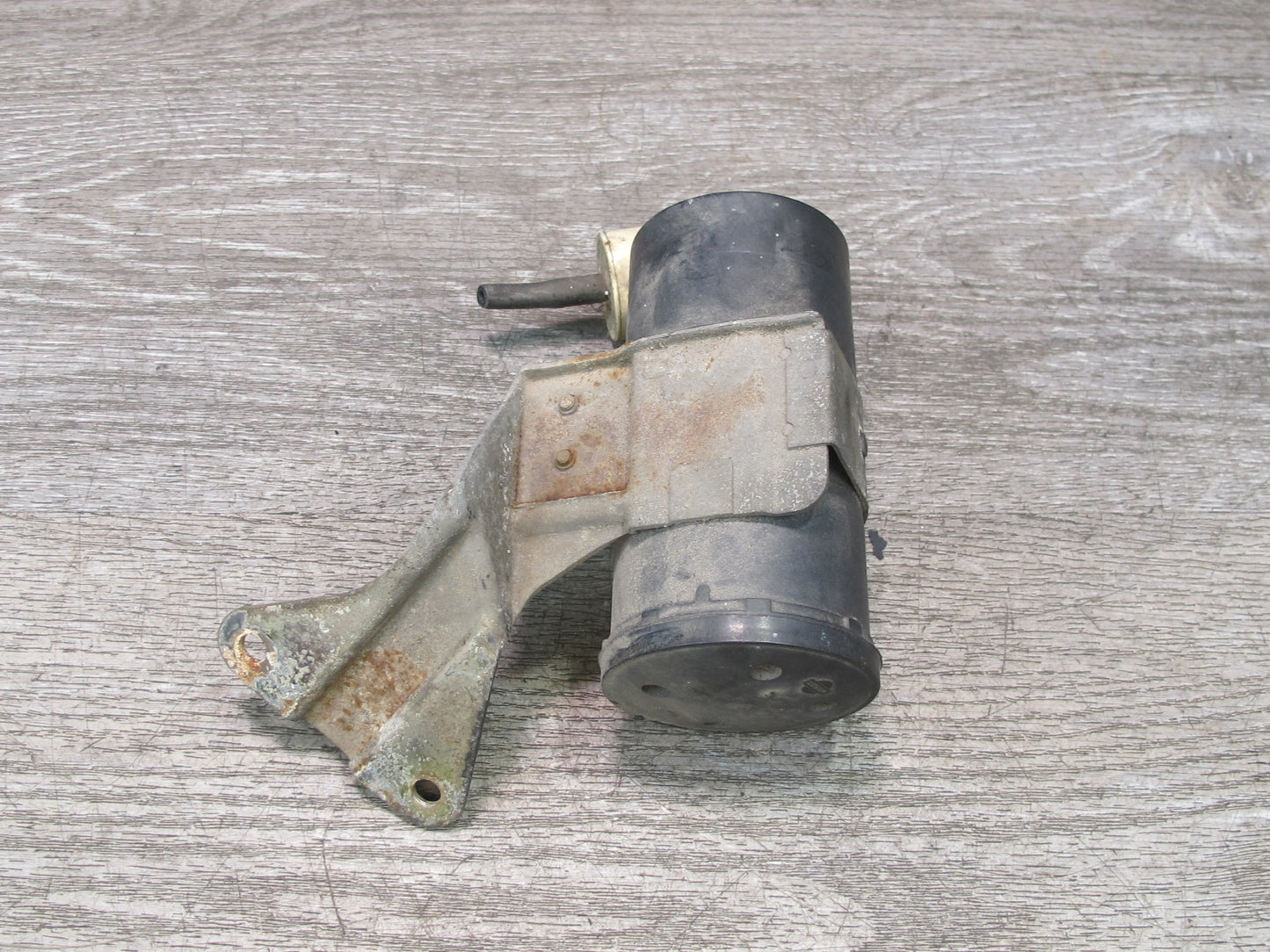90-96 Nissan Z32 300ZX Turbo Vacuum Solenoid Purge Valve Vacuum Tank OEM