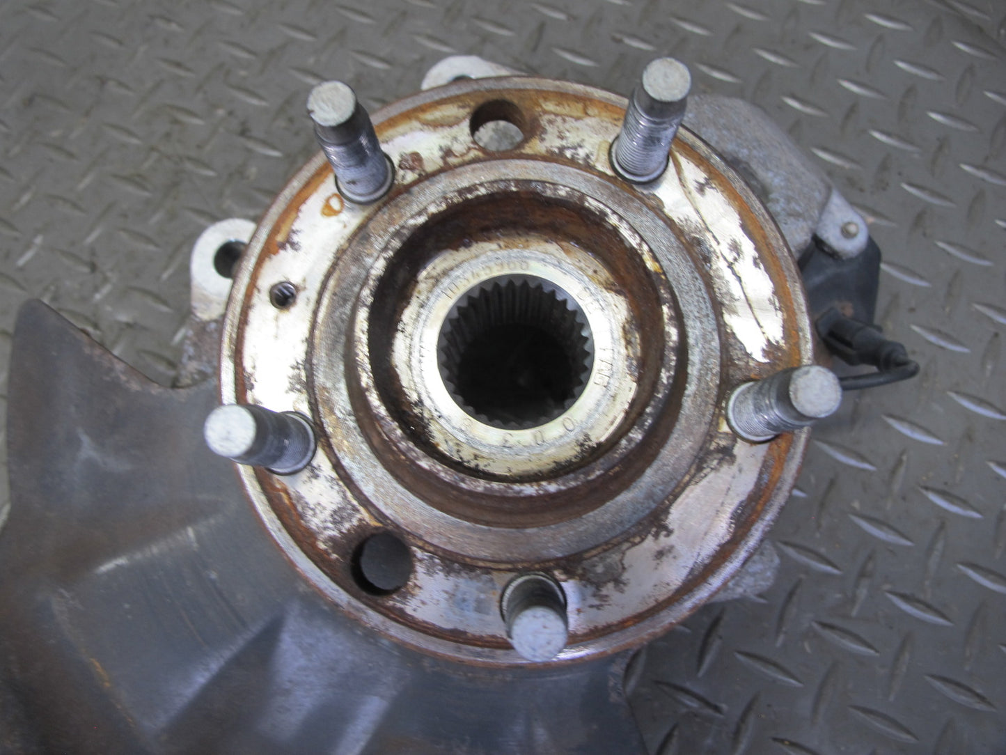 07-10 Saturn SKY Pontiac Solstice Rear Left Spindle Knuckle Wheel Hub 88K OEM