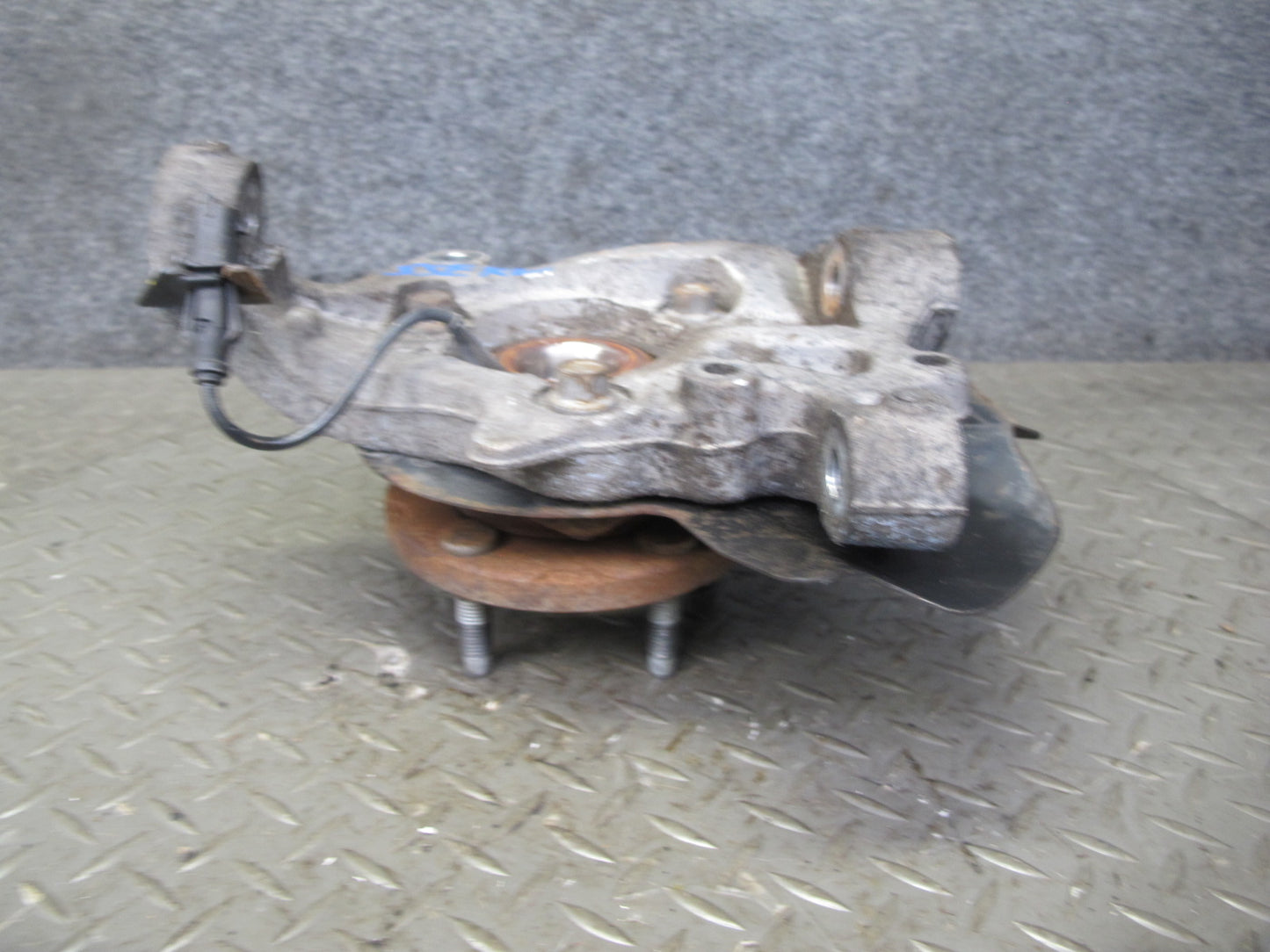 07-10 Saturn SKY Pontiac Solstice Rear Left Spindle Knuckle Wheel Hub 88K OEM