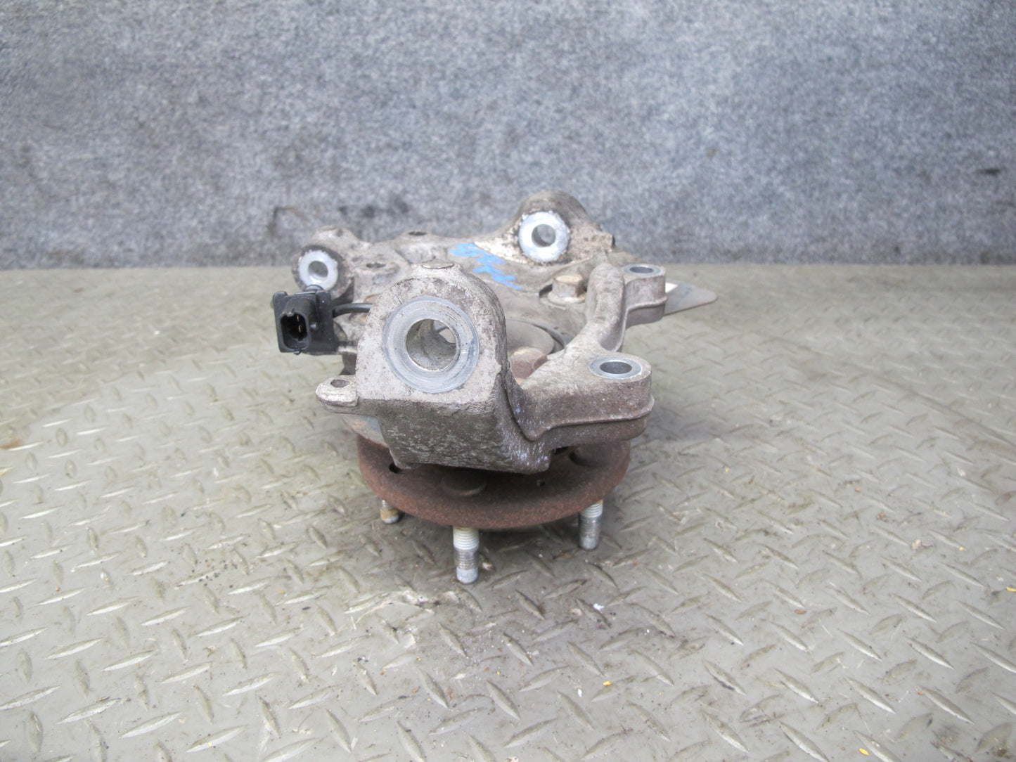 07-10 Saturn SKY Pontiac Solstice Front Left Spindle Knuckle Wheel Hub 88K OEM