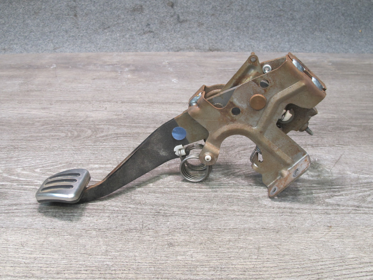 07-10 Saturn SKY M/T Transmission Clutch Brake Gas Acceleration Pedal Set OEM
