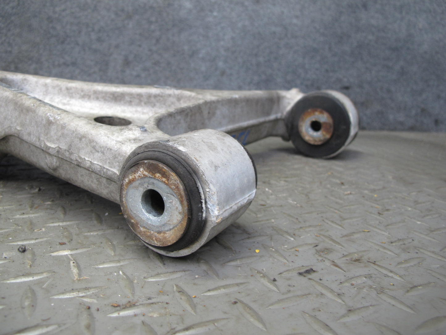 07-10 Saturn SKY Set of 2 Front Left Suspension Upper & Lower Control Arm OEM