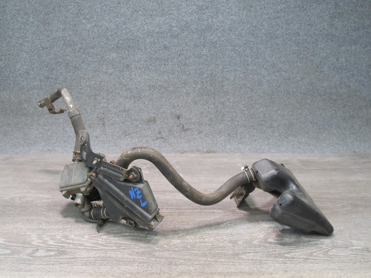 90-91 Nissan Z32 300ZX Turbo Left Auxiliary Secondary Smog Pump w Resonator OEM