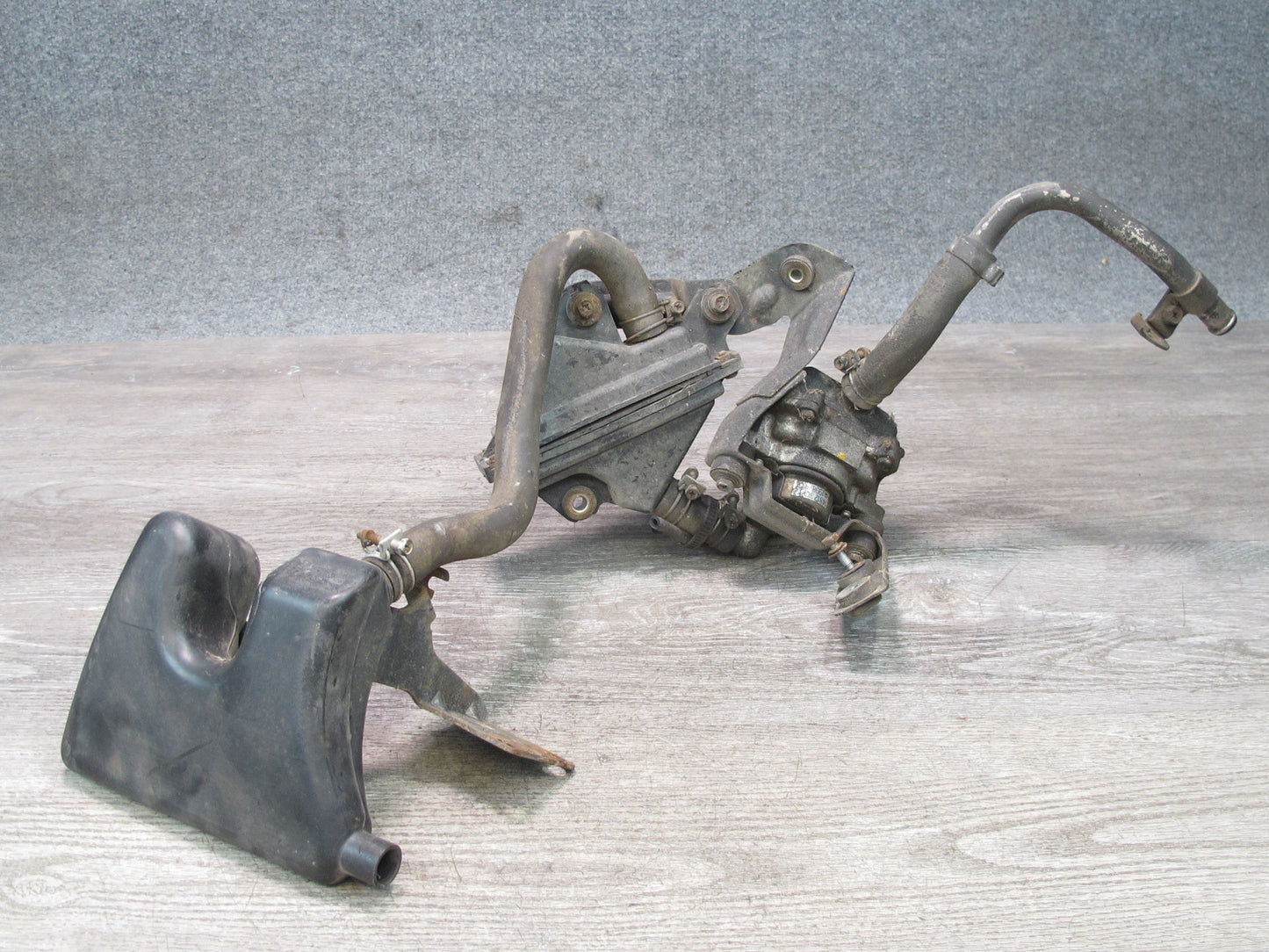 90-91 Nissan Z32 300ZX Turbo Left Auxiliary Secondary Smog Pump w Resonator OEM