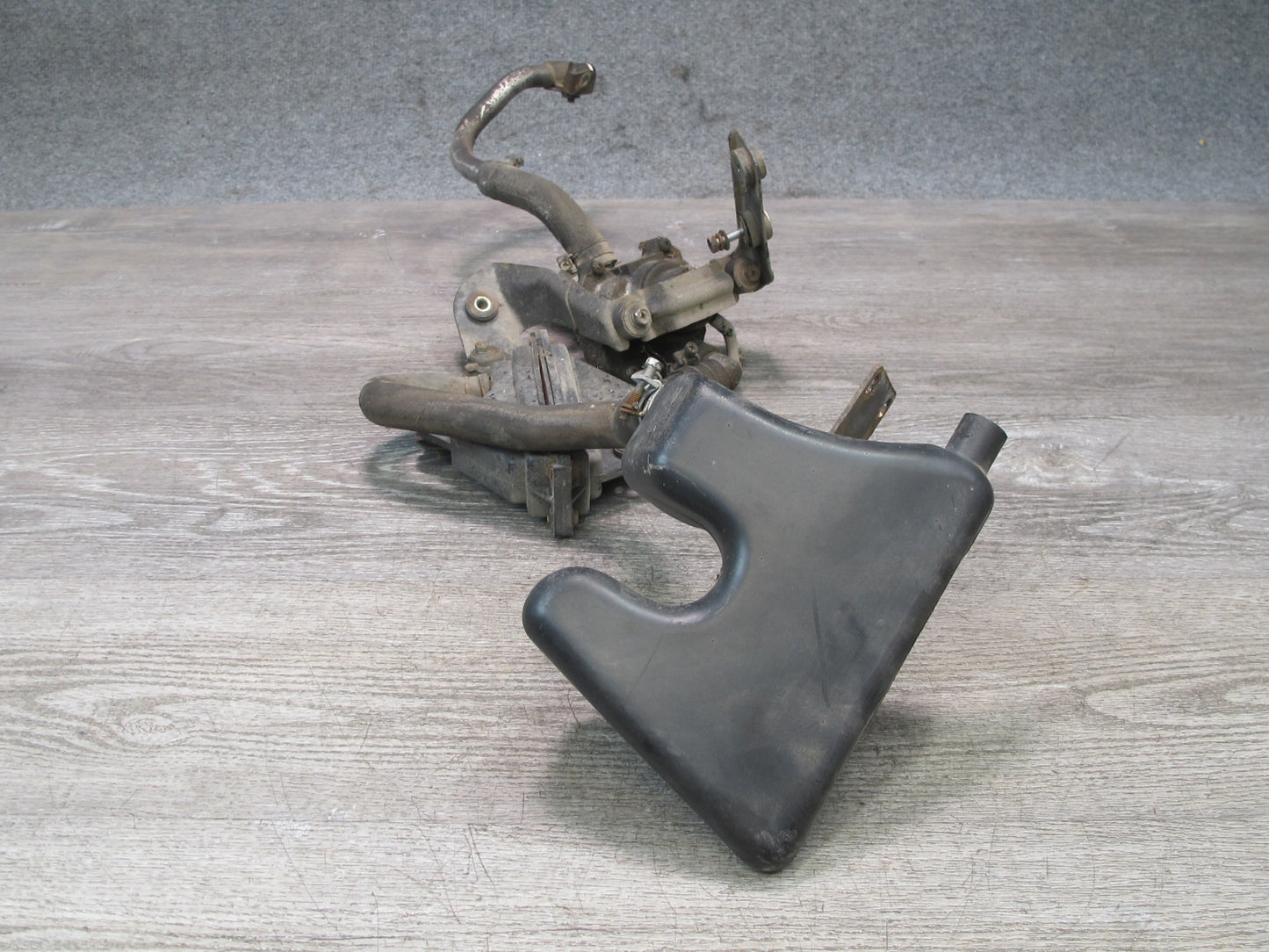 90-91 Nissan Z32 300ZX Turbo Left Auxiliary Secondary Smog Pump w Resonator OEM