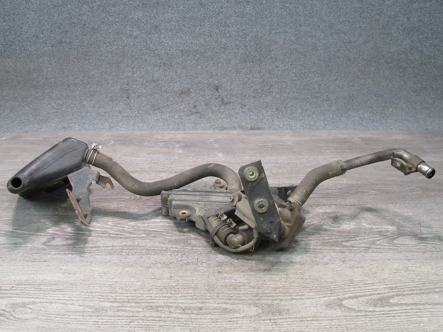 90-91 Nissan Z32 300ZX Turbo Left Auxiliary Secondary Smog Pump w Resonator OEM
