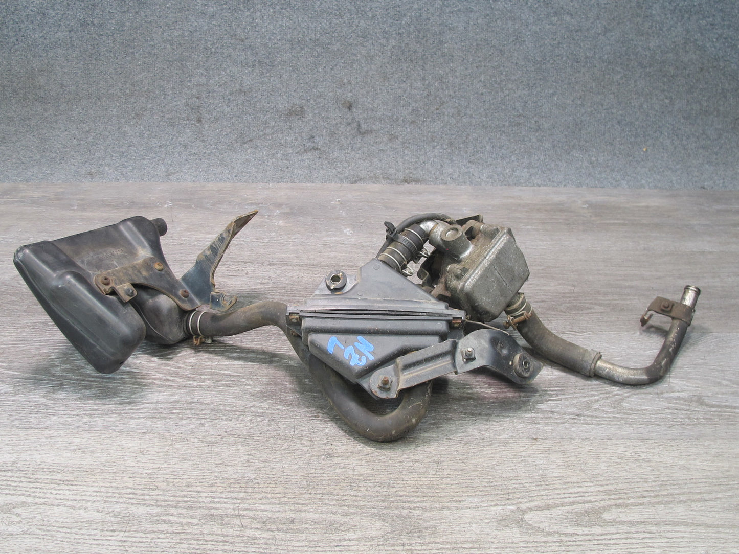 90-91 Nissan Z32 300ZX Turbo Left Auxiliary Secondary Smog Pump w Resonator OEM