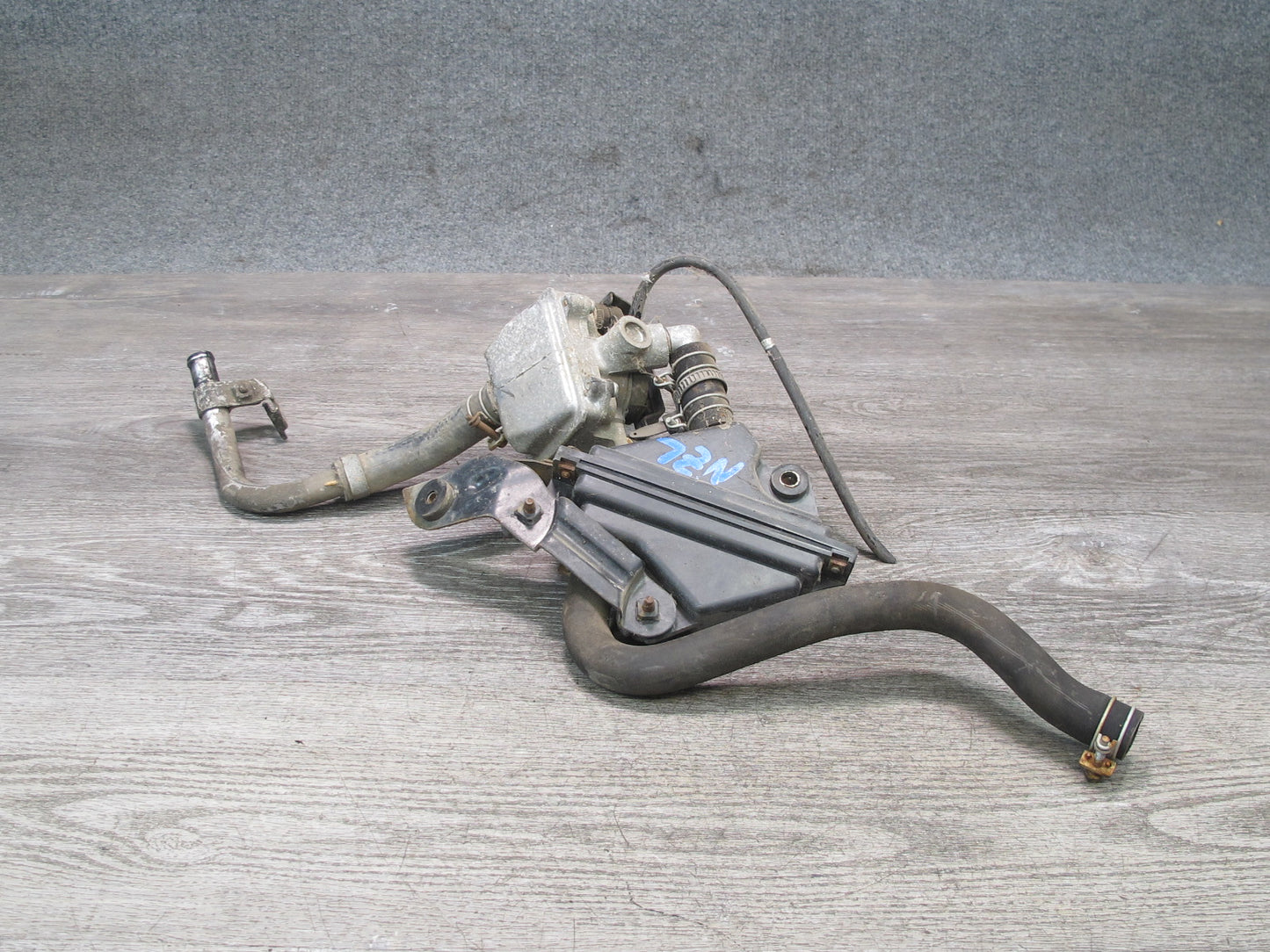 90-91 Nissan Z32 300ZX Turbo Right Auxiliary Secondary Smog Pump w Air Cleaner