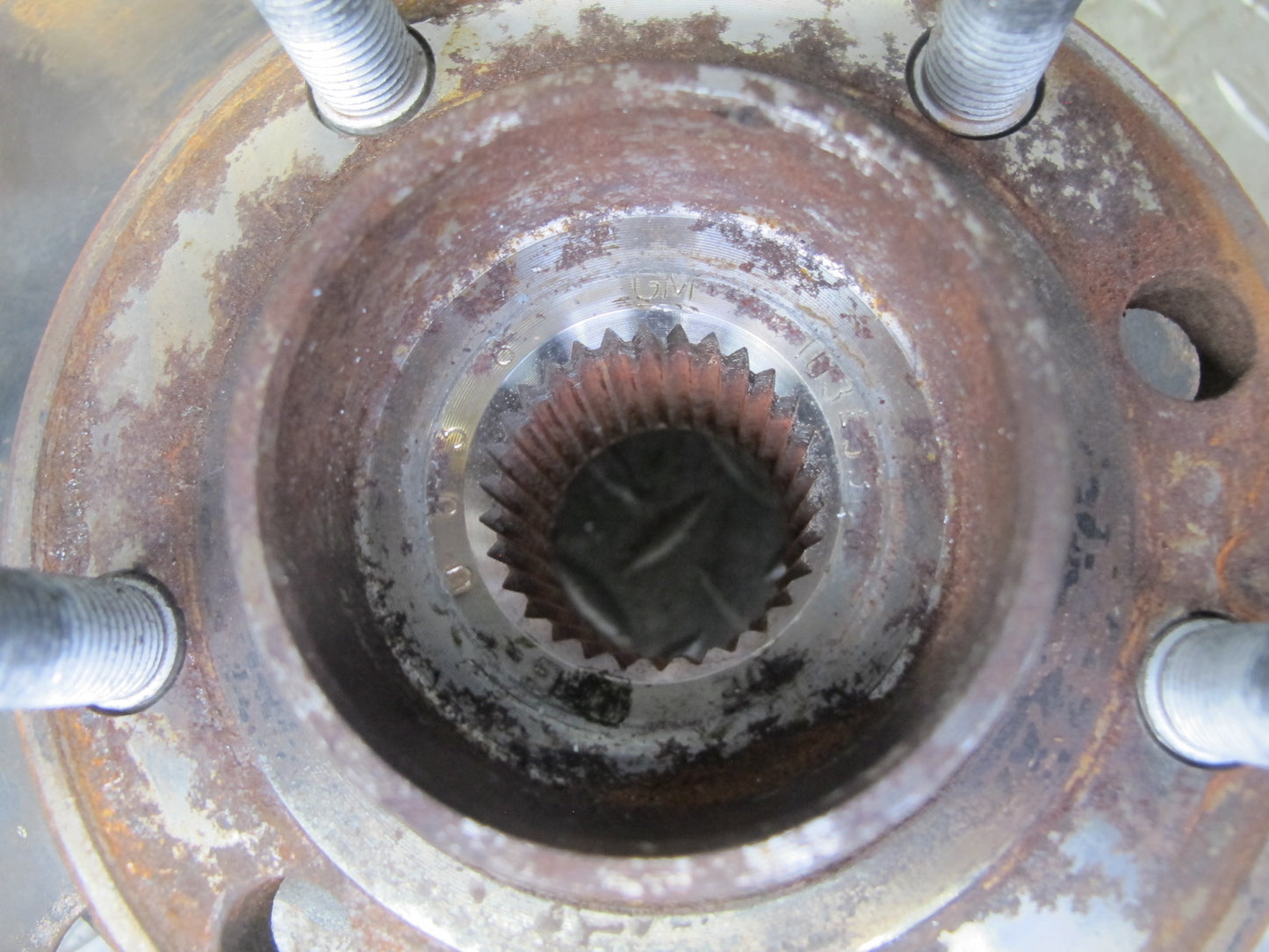 07-10 Saturn SKY Pontiac Solstice Rear Right Spindle Knuckle Wheel Hub 88K OEM