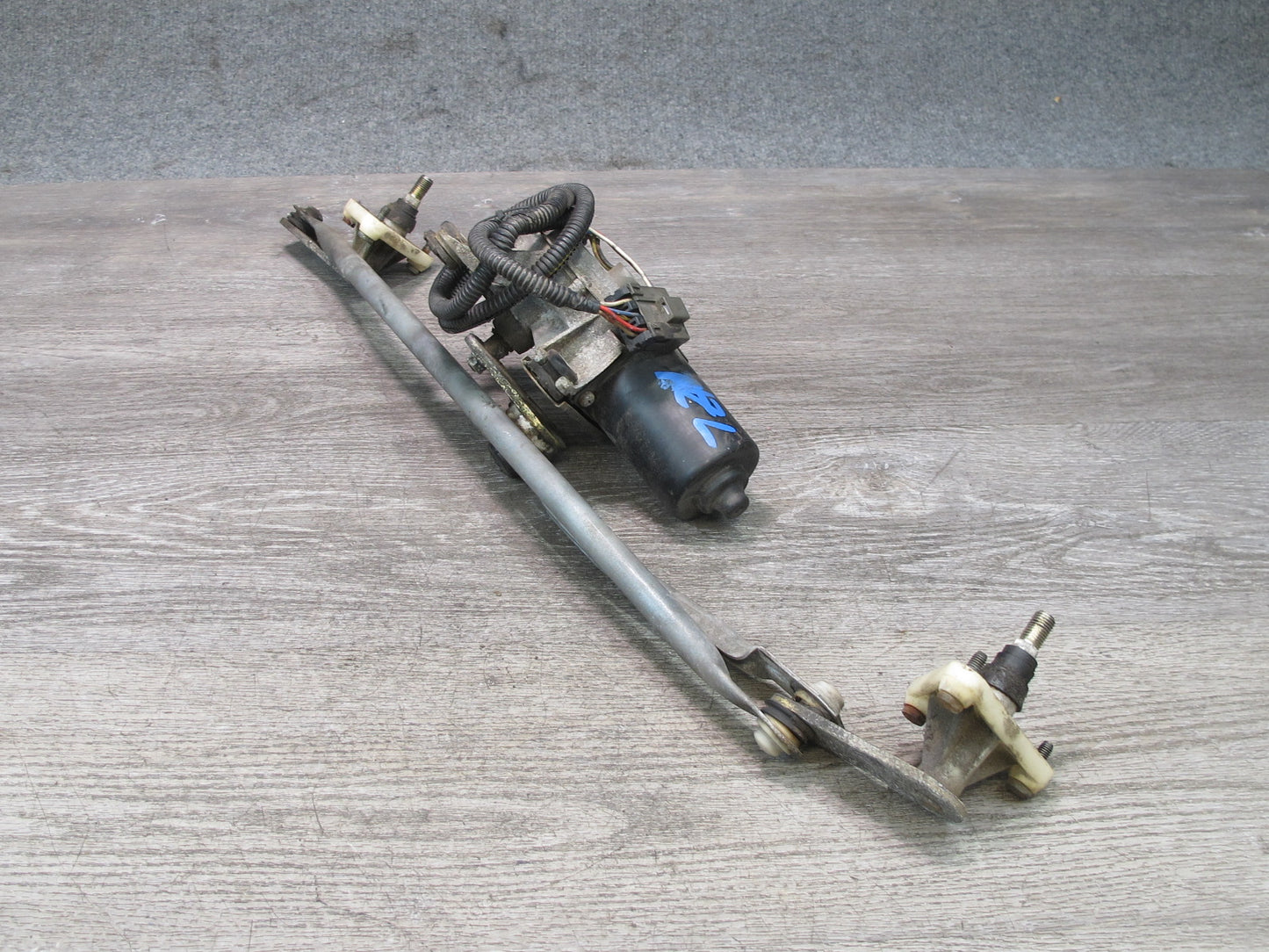 90-96 Nissan Z32 300ZX 2+0 Windshield Wiper Transmission Linkage w Motor OEM