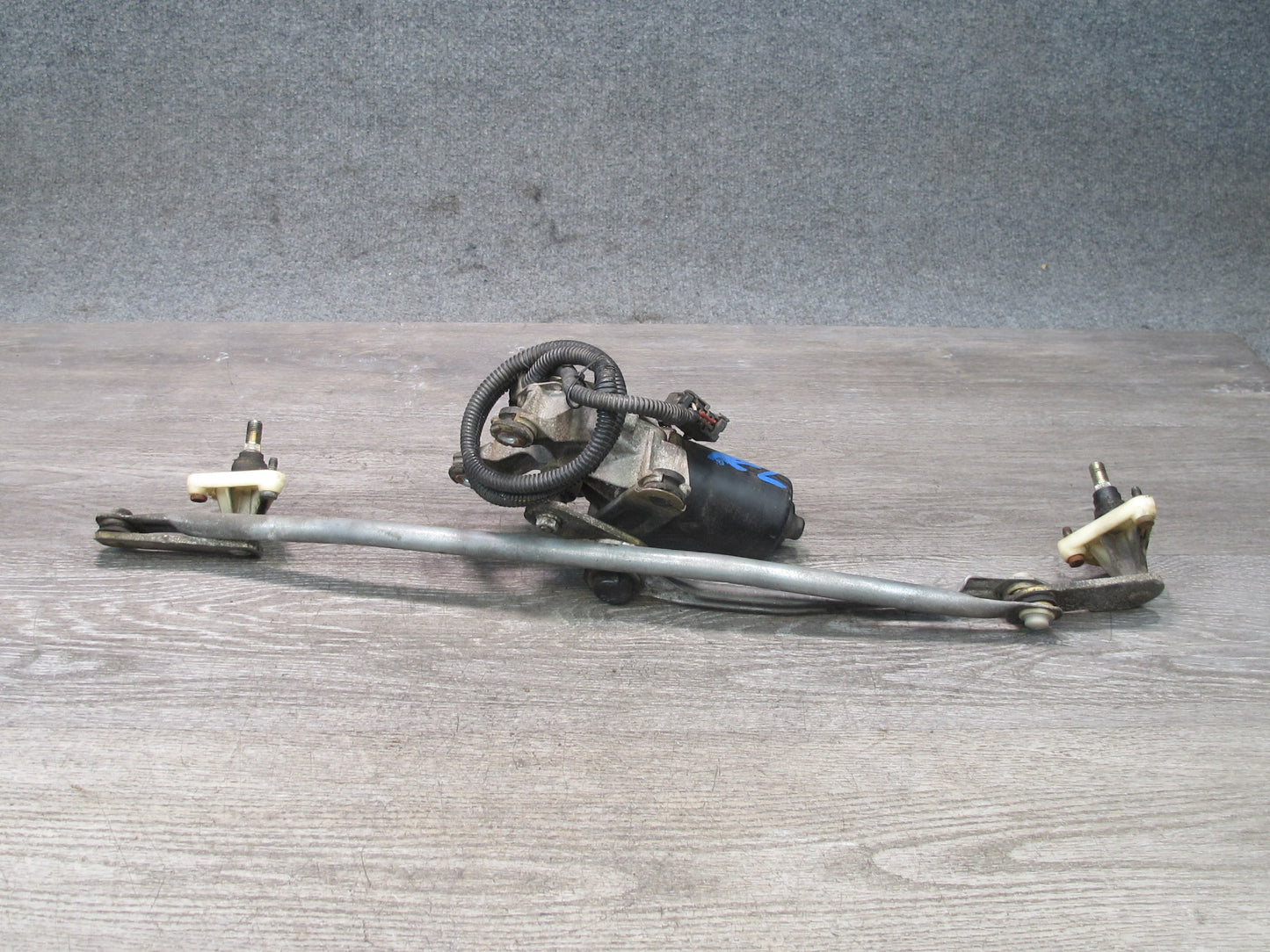 90-96 Nissan Z32 300ZX 2+0 Windshield Wiper Transmission Linkage w Motor OEM