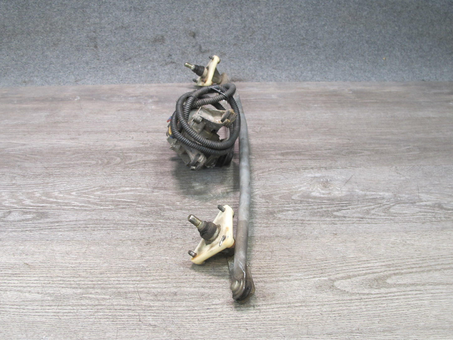 90-96 Nissan Z32 300ZX 2+0 Windshield Wiper Transmission Linkage w Motor OEM