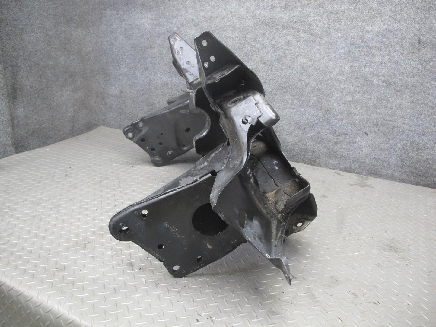 92-96 Chevrolet Corvette C4 Front Engine Cradle Subframe Crossmember Carrier OEM