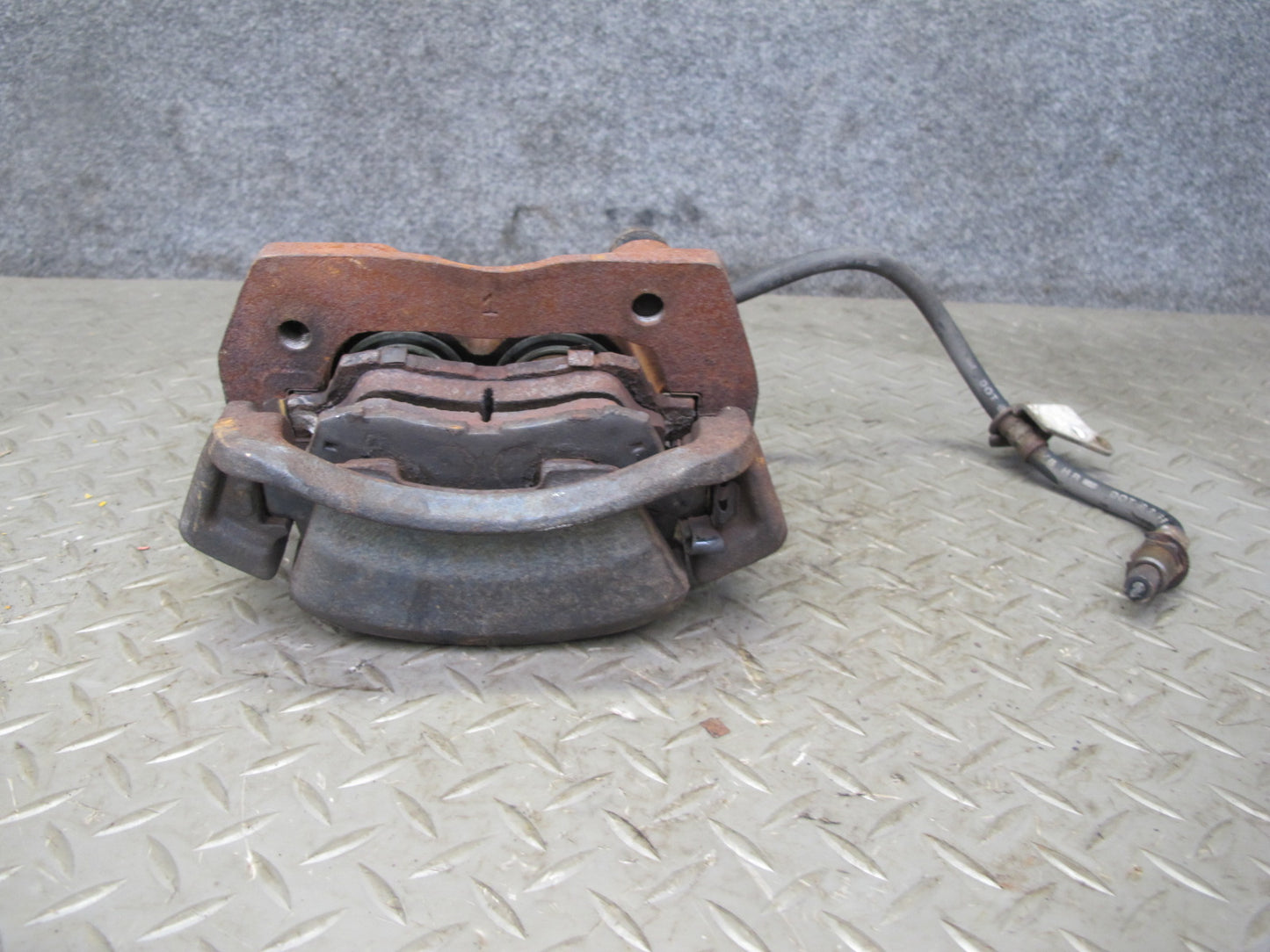 92-98 Lexus JZZ31L SC300 Set of 2 Front Left & Right Brake Caliper OEM