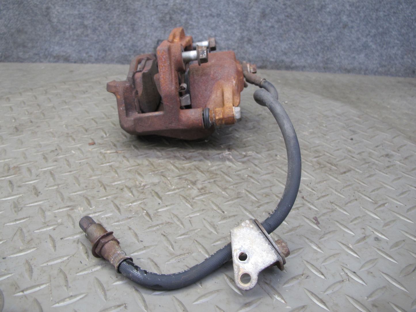 92-98 Lexus JZZ31L SC300 Set of 2 Front Left & Right Brake Caliper OEM