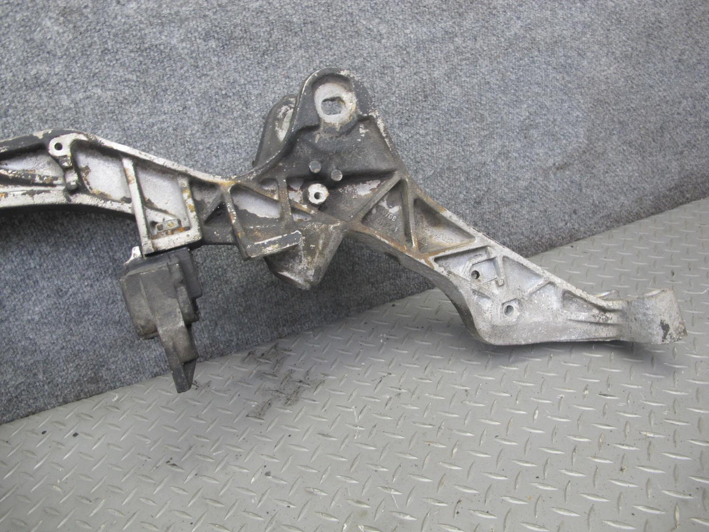 1984-1995 Porsche 928 S A/T Rear Sub Frame Suspension Crossmember Carrier