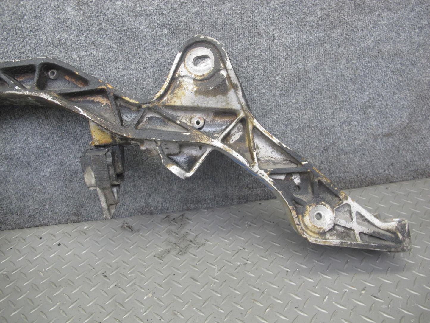 1984-1995 Porsche 928 S A/T Rear Sub Frame Suspension Crossmember Carrier