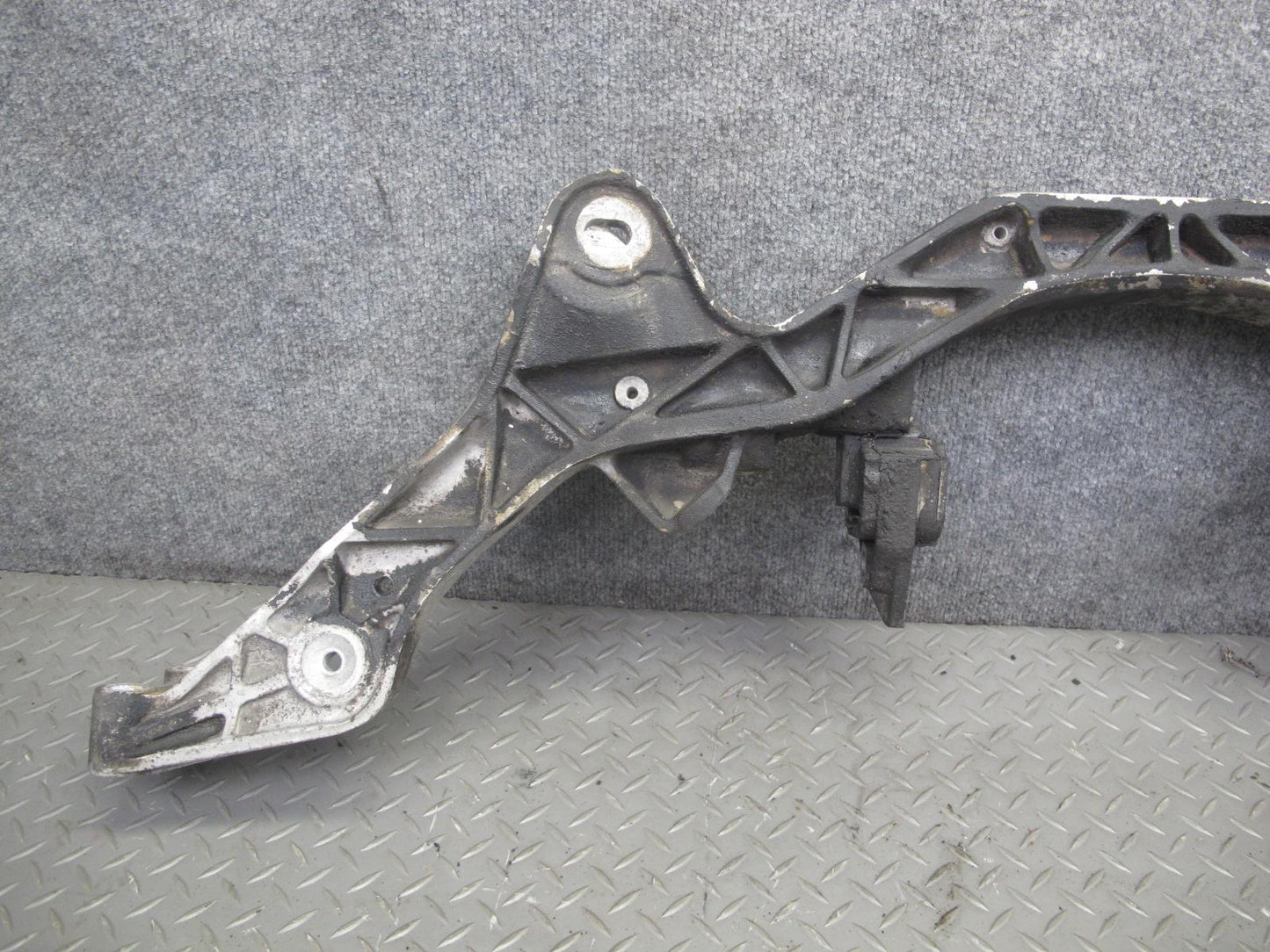1984-1995 Porsche 928 S A/T Rear Sub Frame Suspension Crossmember Carrier