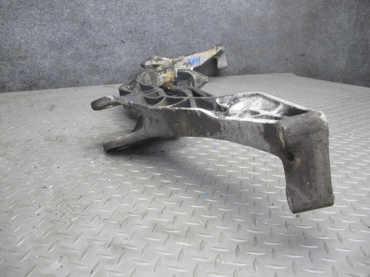 1984-1995 Porsche 928 S A/T Rear Sub Frame Suspension Crossmember Carrier
